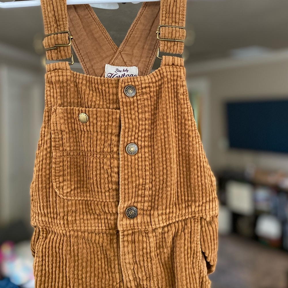Corduroy overalls - Zara